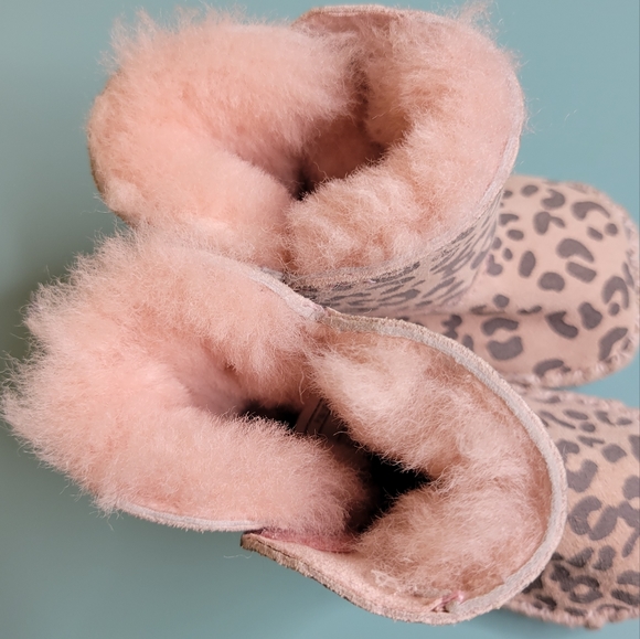 Ugg Infant Boots 1001781 Pink Animal Print - Picture 6 of 10